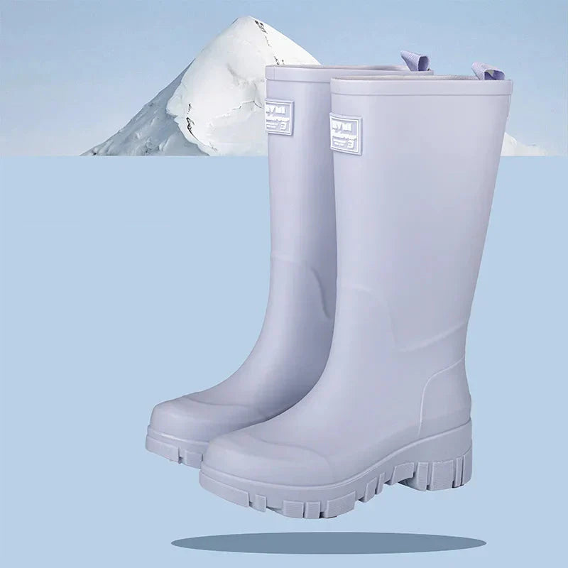Regenlaarzen voor de herfst - Zwarte Chelsea rubberlaarzen met blokhak en profielzool voor dames