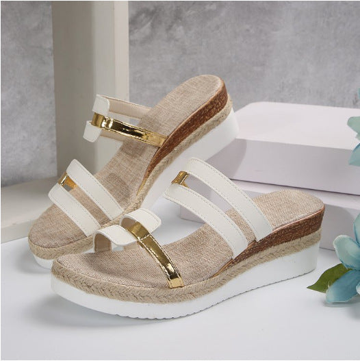 GS Instap Sandalen | Trendy sandalen met sleehak en gouden details voor dames