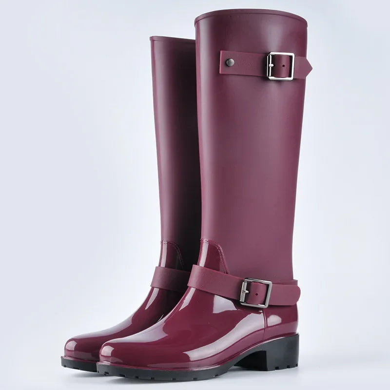 Regenlaarzen voor de herfst - Waterdichte hoge rubberlaarzen met gespen en hak voor dames