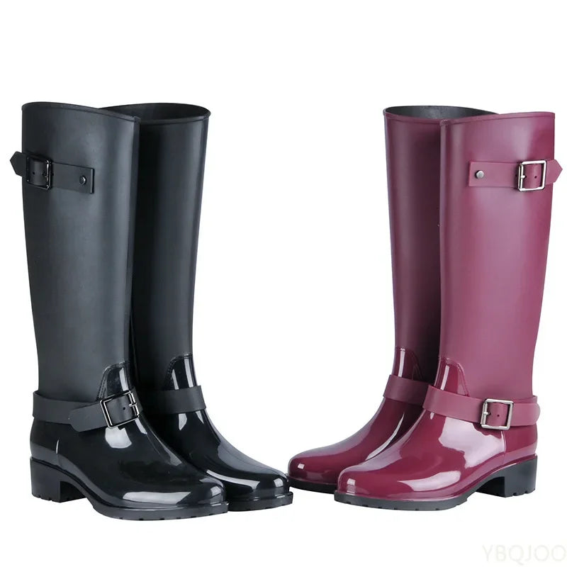 Regenlaarzen voor de herfst - Waterdichte hoge rubberlaarzen met gespen en hak voor dames