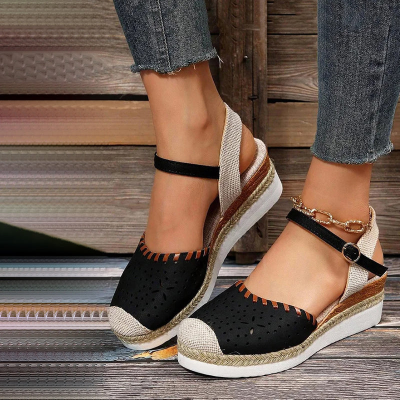 GS Wedge Sandaal | Luxe sleehak sandalen met wreef bandje voor dames